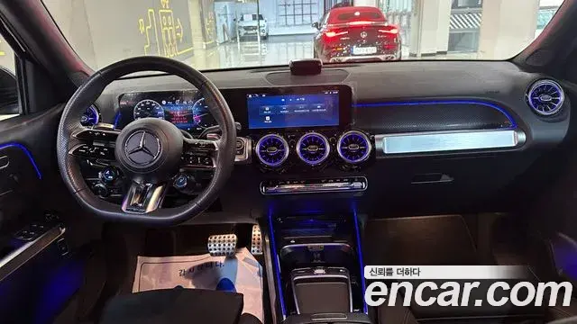 Mercedes-Benz GLB-Class 2025 — Photo 6/20
