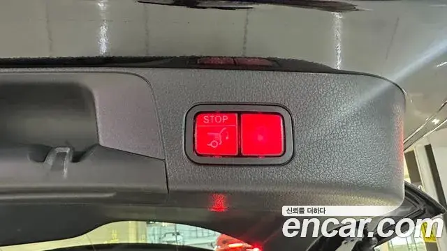 Mercedes-Benz GLB-Class 2025 — Photo 19/20