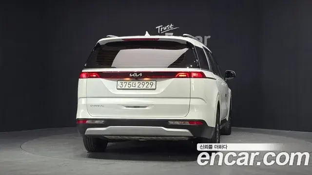 Kia Carnival 2022 — Фото 4/20
