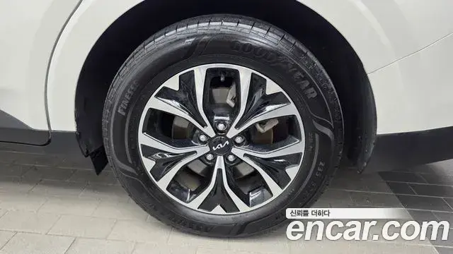 Kia Carnival 2022 — Şəkil 11/32