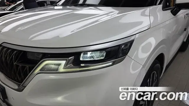 Kia Carnival 2022 — Şəkil 29/32