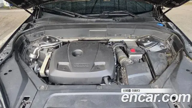 Volvo XC90 2020 — ფოტო 3/18