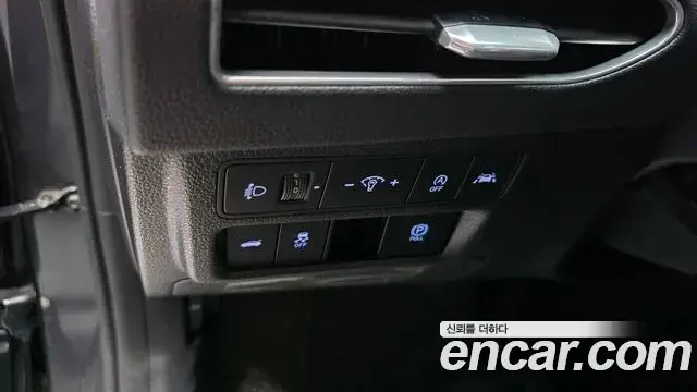 Hyundai Sonata Hybrid 2019 — Photo 8/31