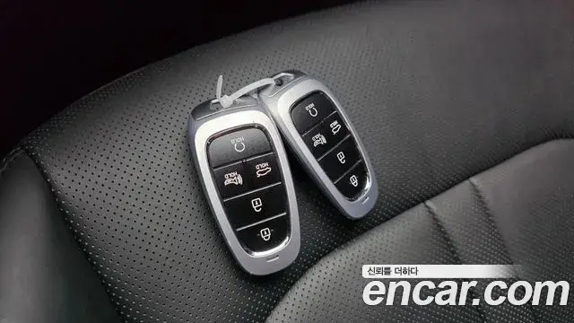Hyundai Sonata Hybrid 2019 — Photo 10/31