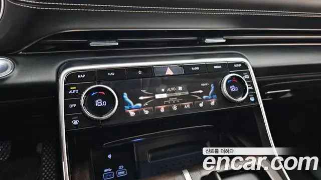 Genesis GV80 2021 — Photo 8/31