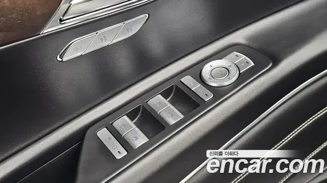 Genesis GV80 2021 — Photo 29/31
