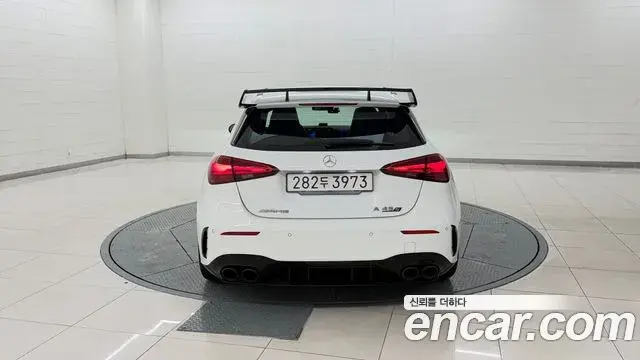 Mercedes-Benz A-Class 2025 — Photo 12/20