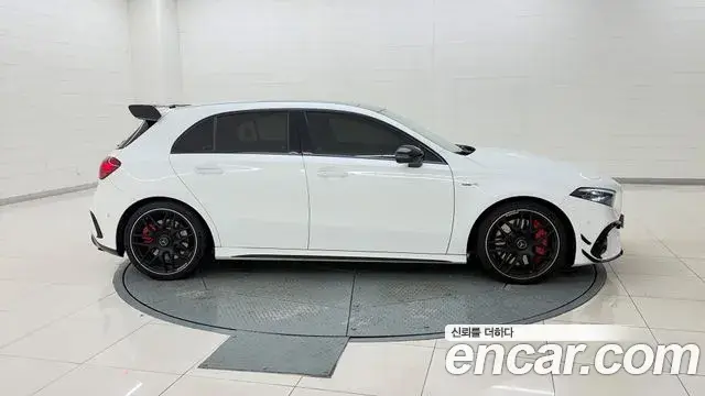Mercedes-Benz A-Class 2025 — Photo 3/20