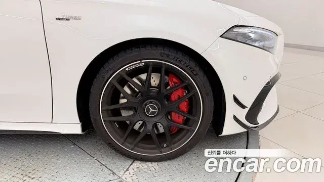 Mercedes-Benz A-Class 2025 — Photo 6/20