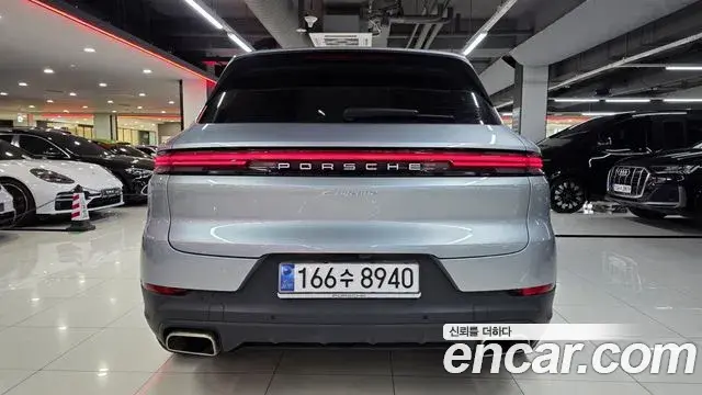 Porsche Cayenne 2025 — Şəkil 12/19