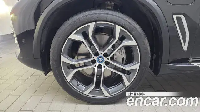 BMW X5 2021 — Şəkil 16/33