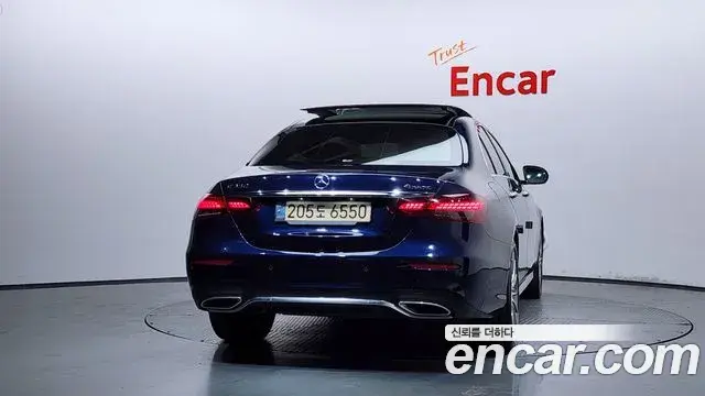 Mercedes-Benz E-Class 2021 — Şəkil 19/36