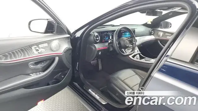 Mercedes-Benz E-Class 2021 — Şəkil 22/36