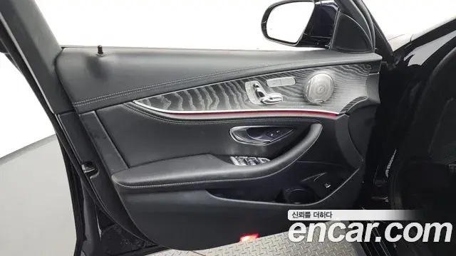 Mercedes-Benz E-Class 2021 — Şəkil 4/36