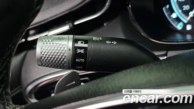 Genesis GV70 2022 — Şəkil 27/35
