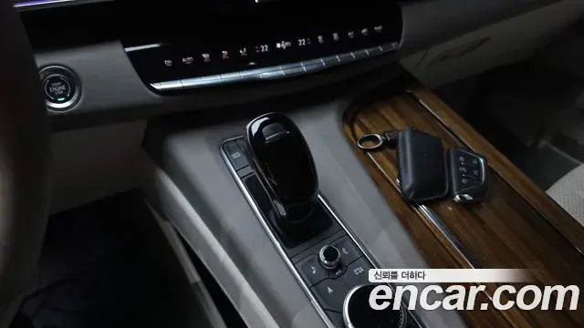Cadillac Escalade 2024 — ფოტო 13/35