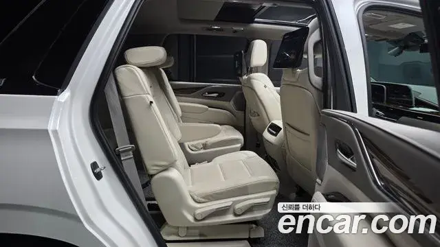 Cadillac Escalade 2024 — ფოტო 19/35