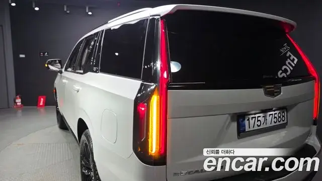 Cadillac Escalade 2024 — ფოტო 9/35