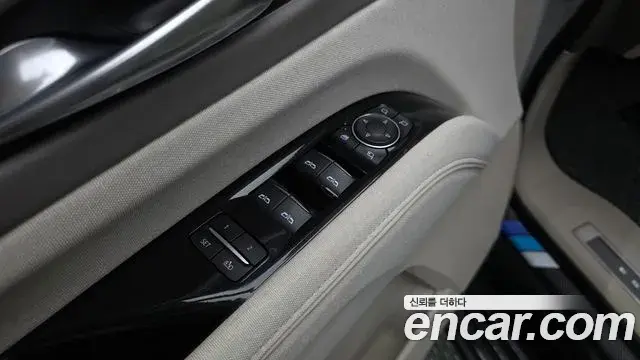 Cadillac Escalade 2024 — ფოტო 29/35