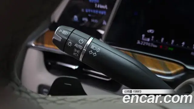 Cadillac Escalade 2024 — ფოტო 16/35