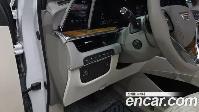 Cadillac Escalade 2024 — ფოტო 15/35