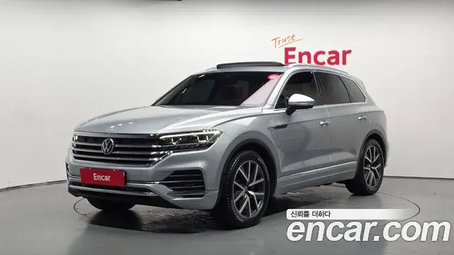 Volkswagen Touareg 2023 — Photo 18/20