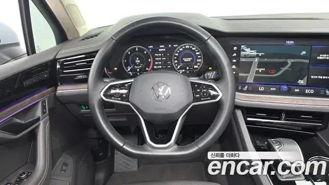 Volkswagen Touareg 2023 — Photo 2/20