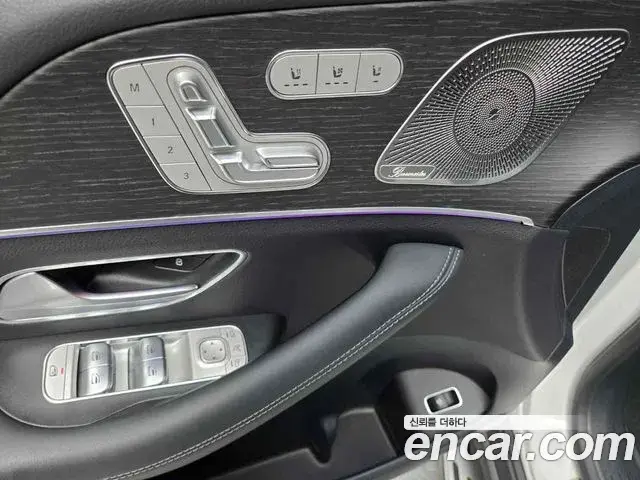 Mercedes-Benz GLE-Class 2023 — Фото 18/20