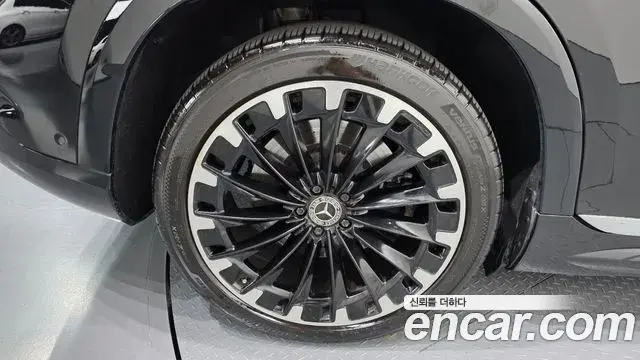 Mercedes-Benz EQS SUV 2023 — ფოტო 2/20
