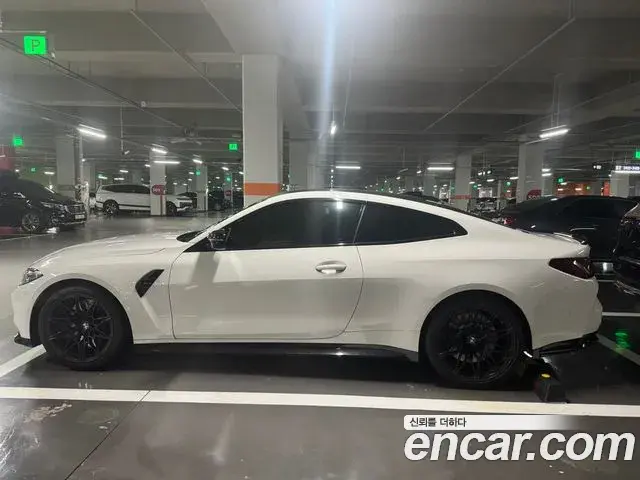 BMW M4 2021 — Photo 12/14