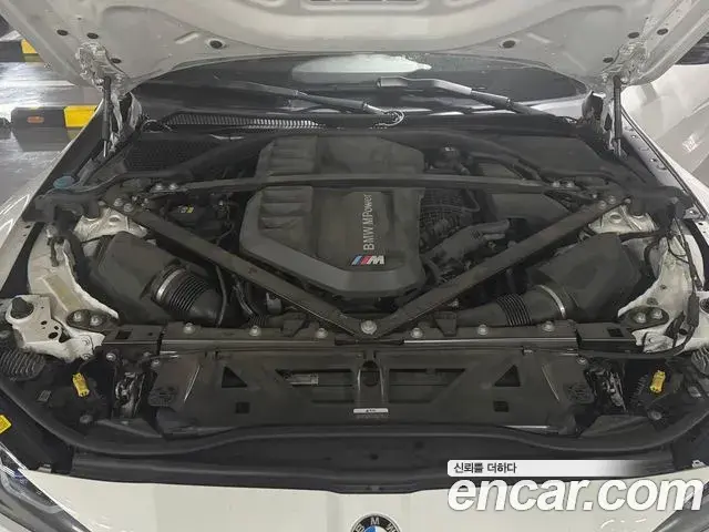 BMW M4 2021 — Photo 9/14