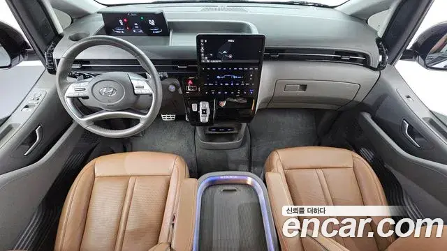 Hyundai Staria 2024 — Фото 7/20