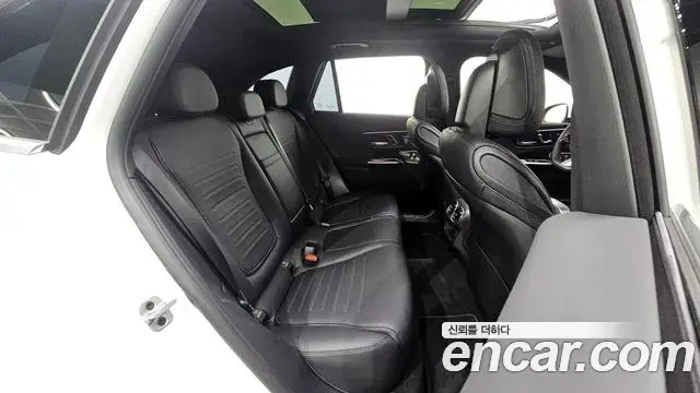 Mercedes-Benz GLC-Class 2024 — Фото 11/20