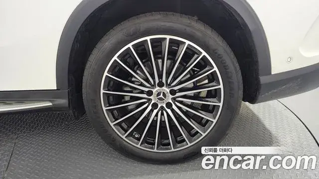 Mercedes-Benz GLC-Class 2024 — ფოტო 5/33