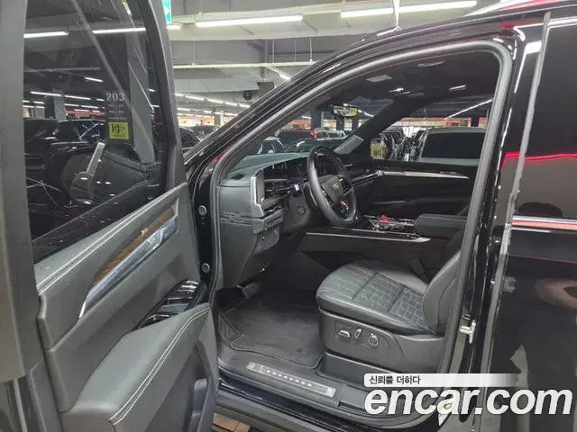 Cadillac Escalade 2025 — Photo 10/20