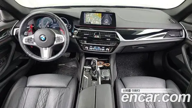BMW 5 Series 2018 — Фото 7/20