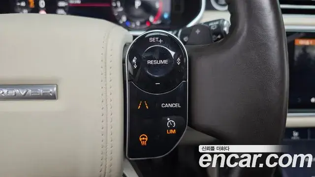 Land Rover Range Rover 2018 — ფოტო 15/20