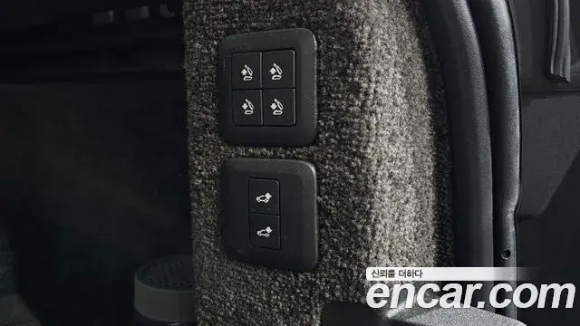 Land Rover Range Rover 2018 — ფოტო 16/20