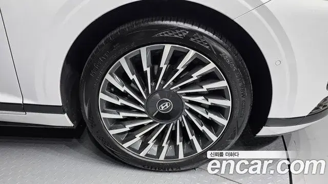 Hyundai Grandeur Hybrid 2025 — ფოტო 27/38