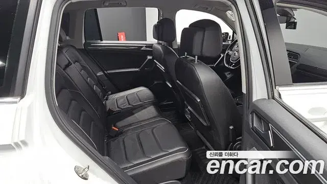 Volkswagen Tiguan 2018 — Photo 7/32