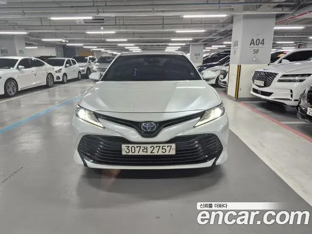 Toyota Camry 2019 — Şəkil 1/16