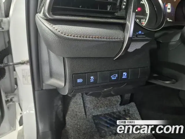Toyota Camry 2019 — Şəkil 14/16