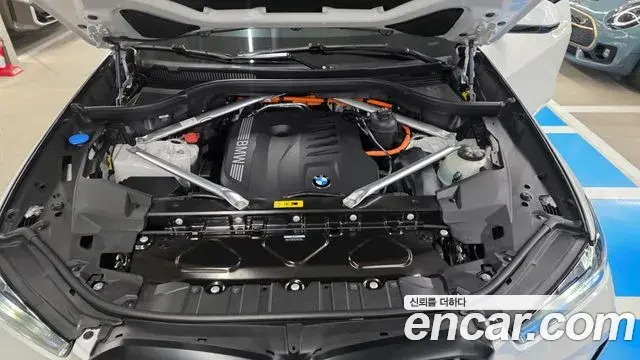 BMW X5 2025 — ფოტო 13/20