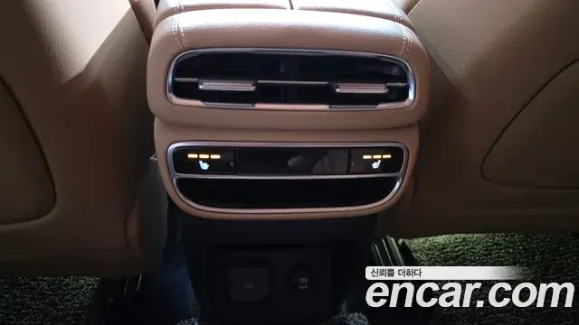 Genesis GV80 2020 — ფოტო 32/40