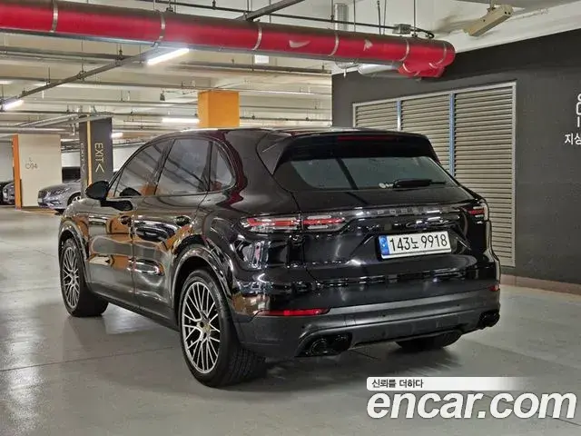 Porsche Cayenne 2022 — Şəkil 9/20
