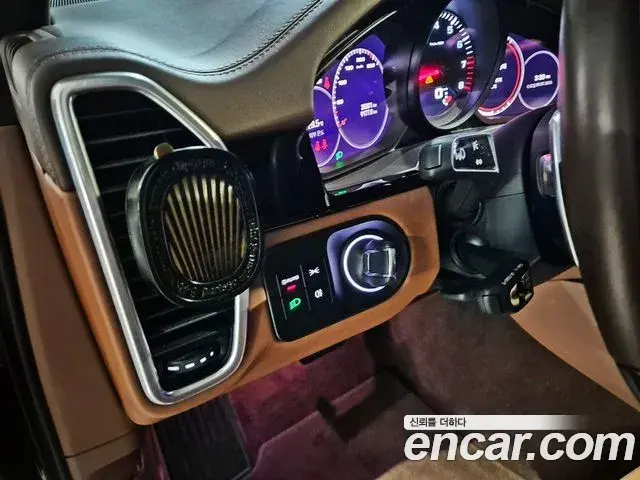 Porsche Cayenne 2022 — Şəkil 16/20