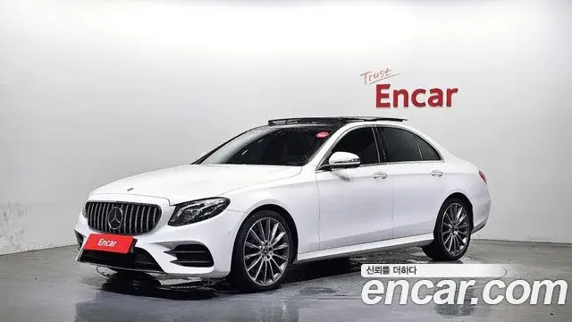 Mercedes-Benz E-Class 2020 — Фото 1/20