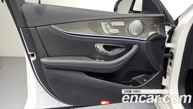 Mercedes-Benz E-Class 2020 — Şəkil 14/37
