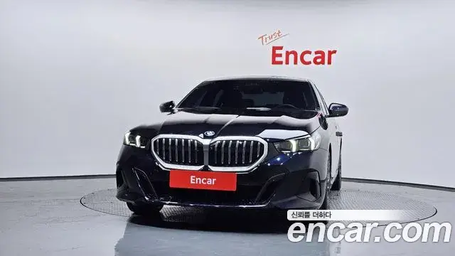 BMW 5 Series 2025 — Şəkil 18/20