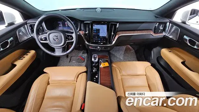 Volvo V60 Cross Country 2024 — Фото 10/20